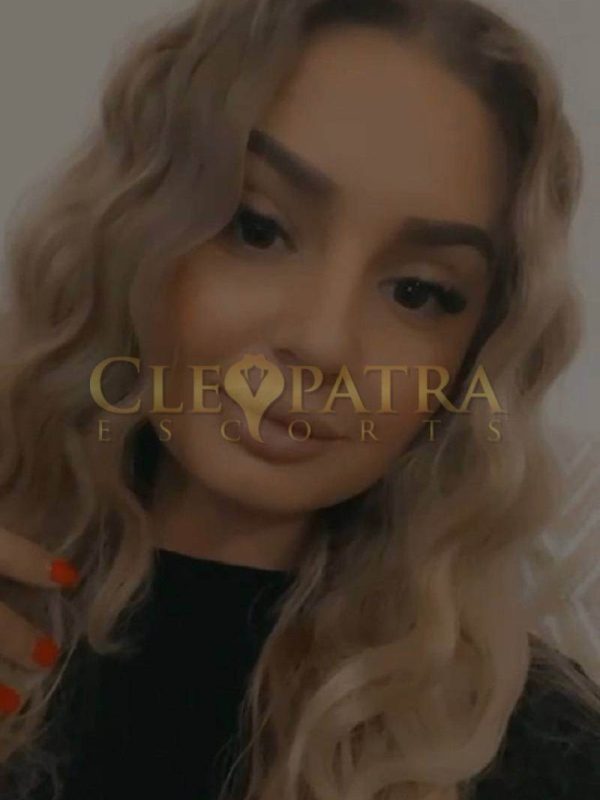 Caprice, Romanian escort in Park Lane photo 4