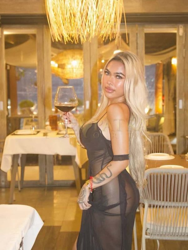Divine, Thai escort in London photo 9