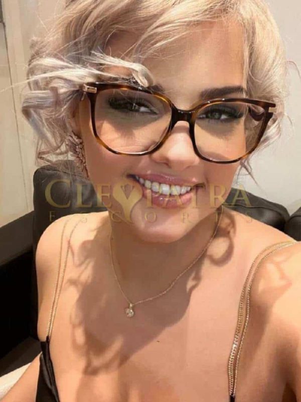 Holley, E. European escort in Edgware Road photo 6