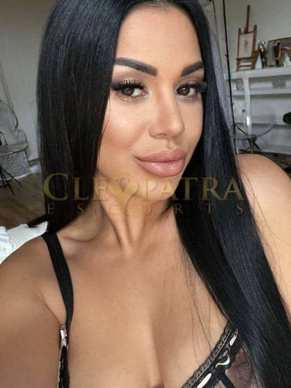 Justina, E. European escort in Earls Court photo 5