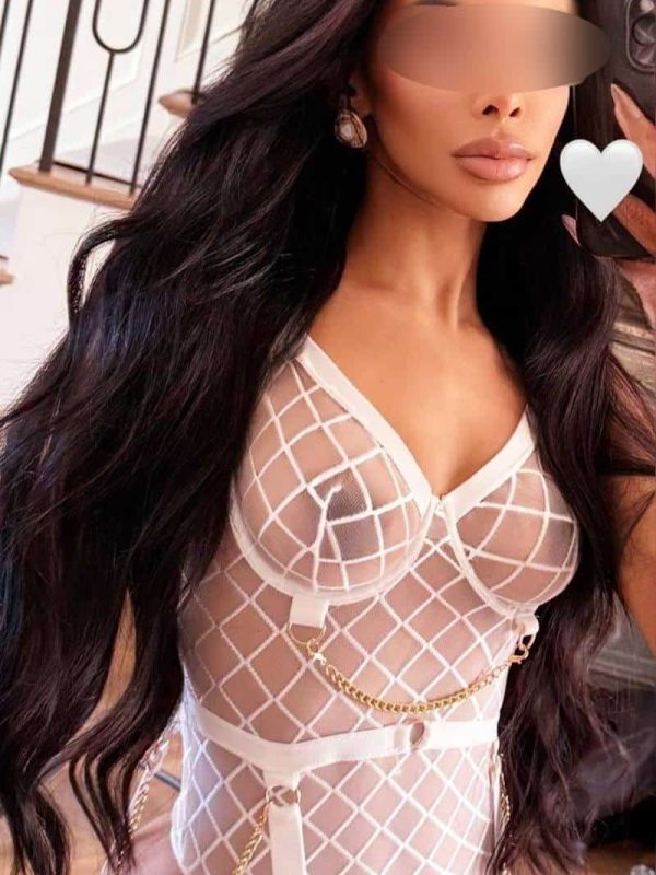 Kara, Brazilian escort in Great Portland Street photo 2
