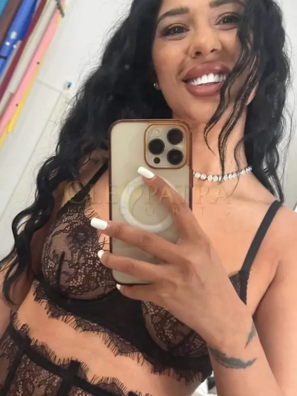 Lary, E. European escort in Gloucester Road photo 2