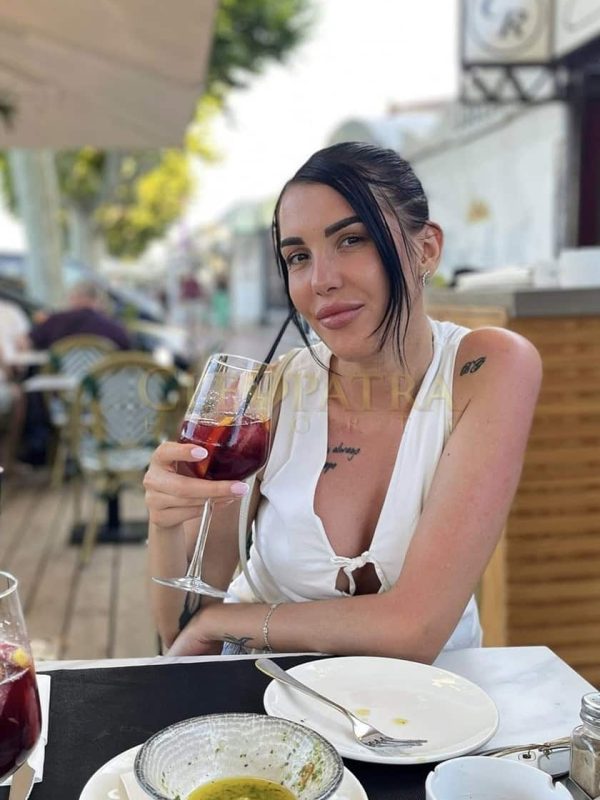 Mirinda, Romanian escort in Sloane Square photo 6