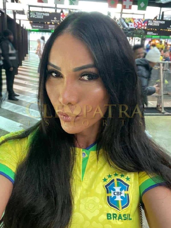 TS Paris, Brazilian escort in High St. Kensington photo 4