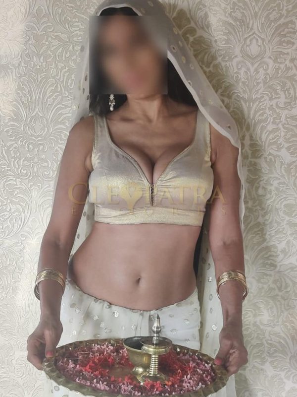 Kali, Indian escort in High St. Kensington photo 12